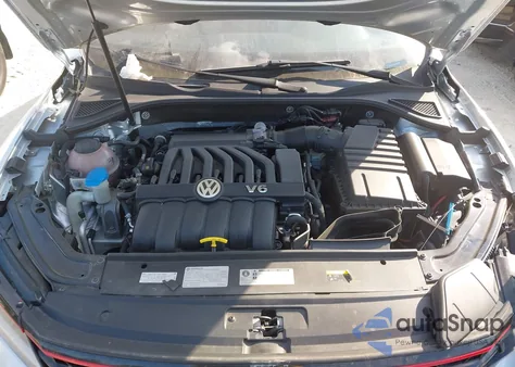 2018 Volkswagen Passat 3.6L V6 Gt z USA, uszkodzony, nr VIN 1VWJM7A39JC035613